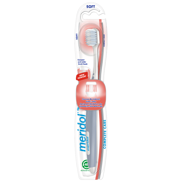 meridol® Complete Care zubní kartáček